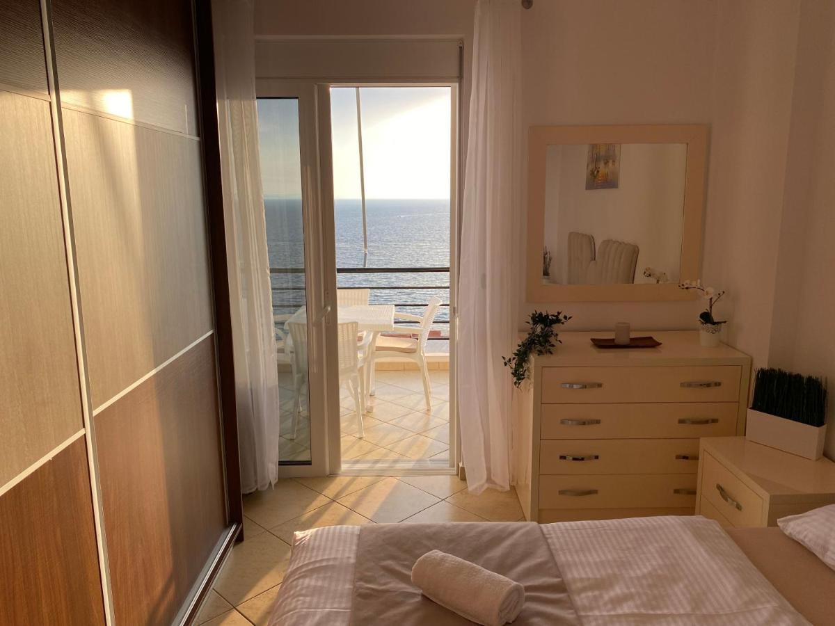Apartment With Huge Sea View Balcony Sarandë Exteriér fotografie